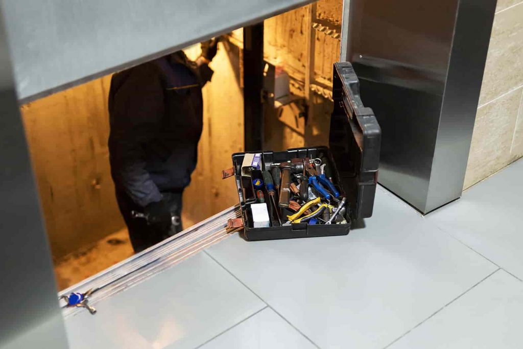 Elevator Injury Lawyers Near Me - TORKLAW